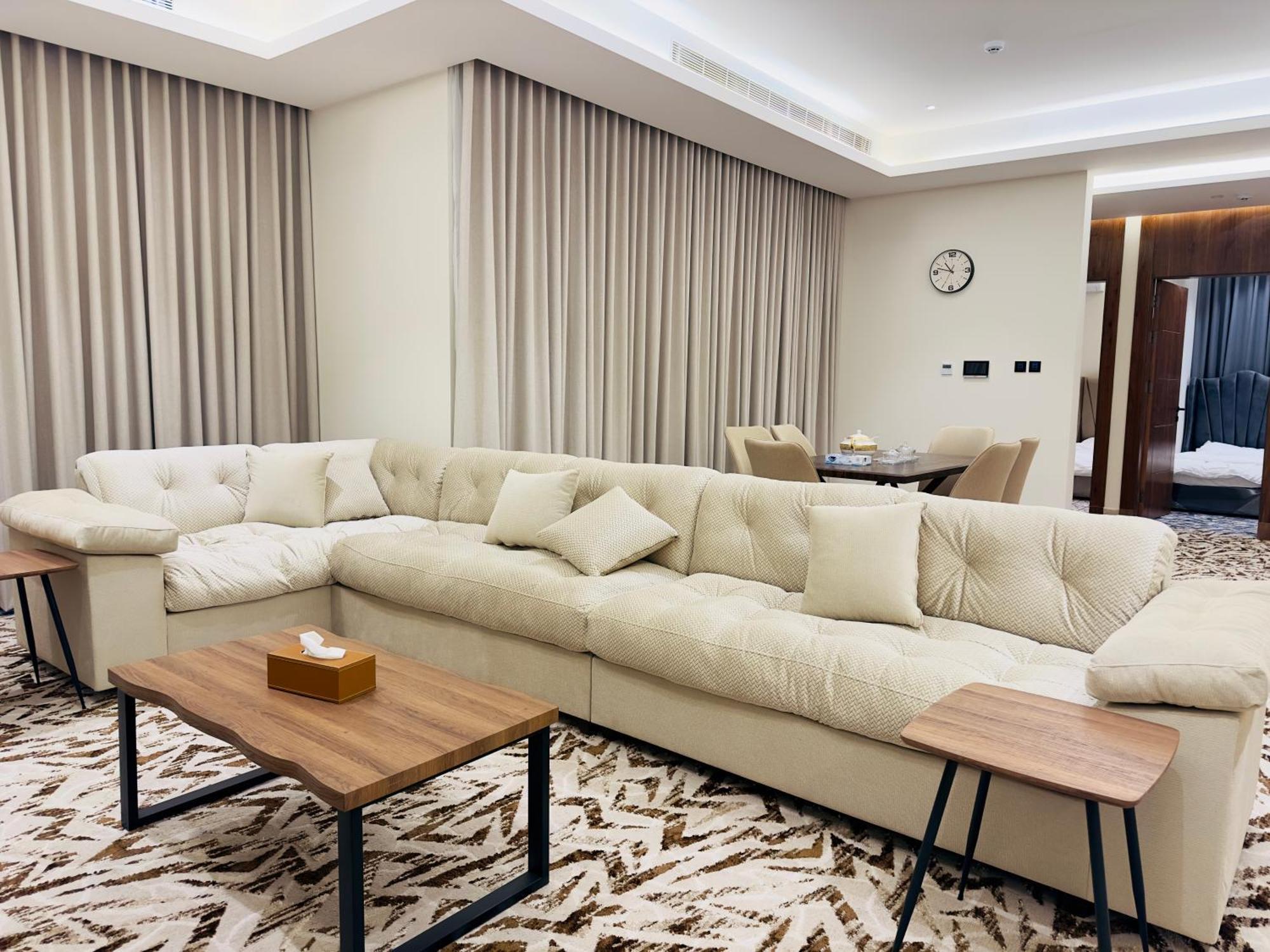Remaz Rose Boulevard * Riyadh